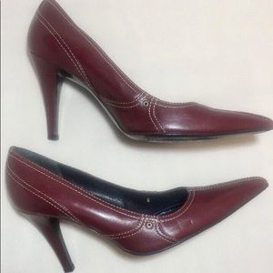 Richard Tyler burgundy leather pointed heels 7.5